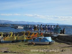 BOLIVIA Bailes en Titicaca