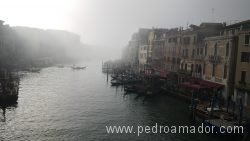 VENECIA Puente Rialto bruma
