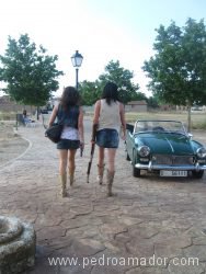 Mónica Y Laura Equiz 15