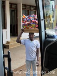 TANZANIA Bus vendedor resize