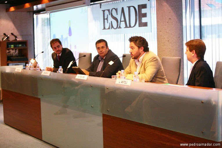 Presentación del libro Autocoaching de Pedro Amador con Alex Rovira y Manuel Seijo en Esade Madrid - El mejor libro para iniciarse en el coaching personal